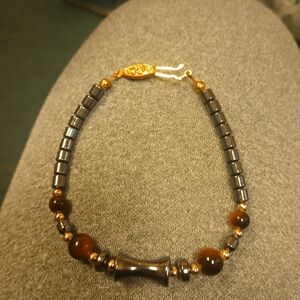 Elegant Black and Gold Beaded Bracelet